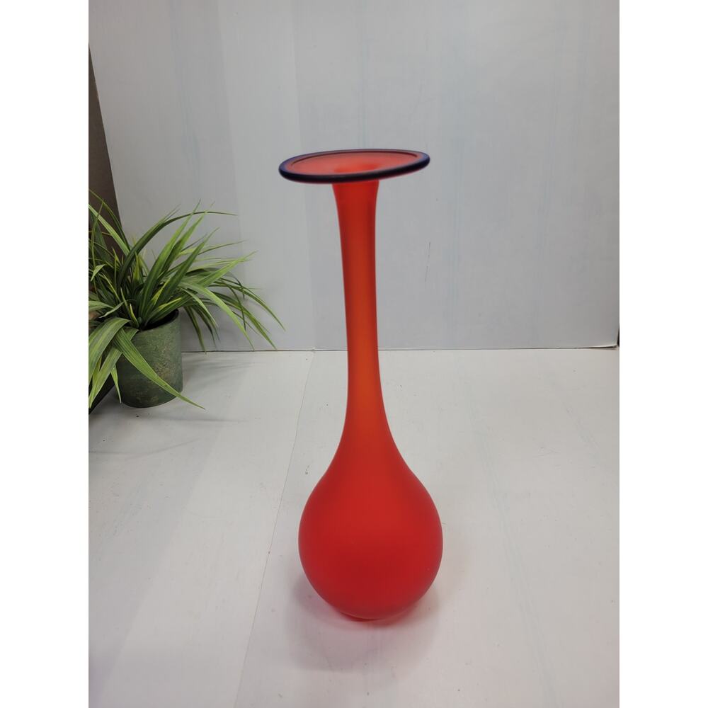 Vintage Pier 1 Imports Long Neck Bud Vases, Cobalt Blue Red Satin Glass Set - Picture 5 of 7